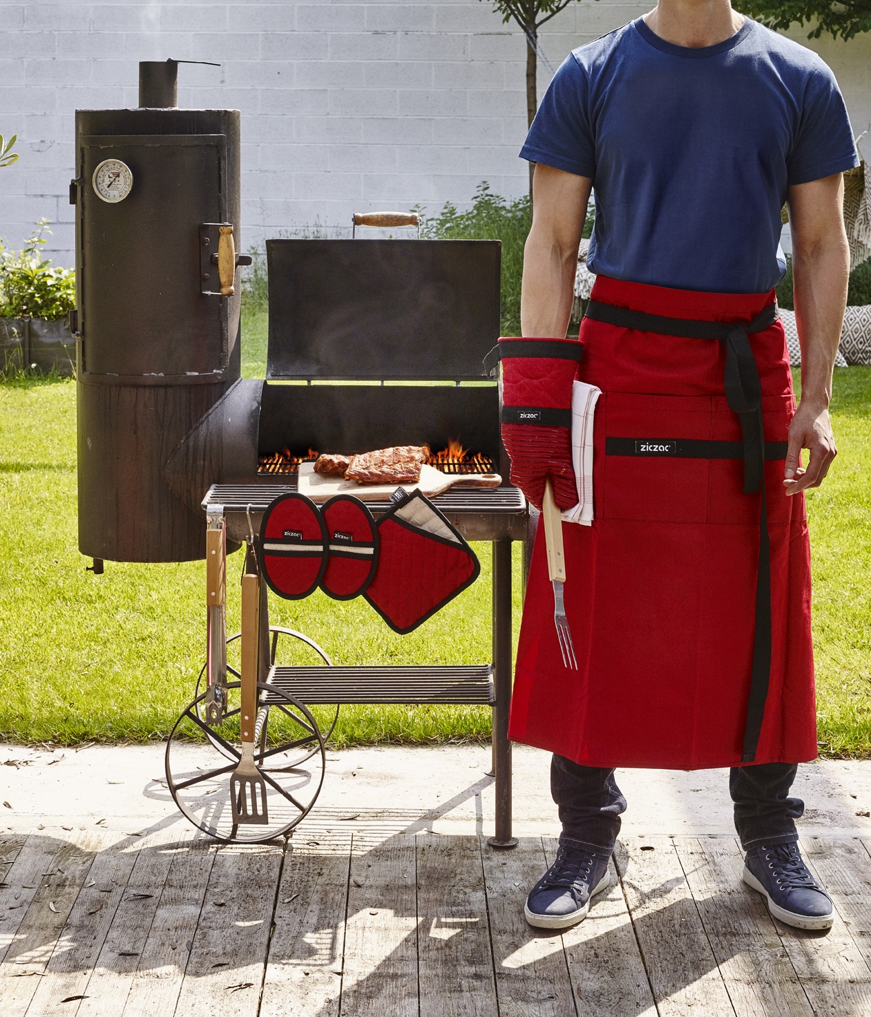 Apron Prof. Bistro, 4 pockets, 105x85 cm, red