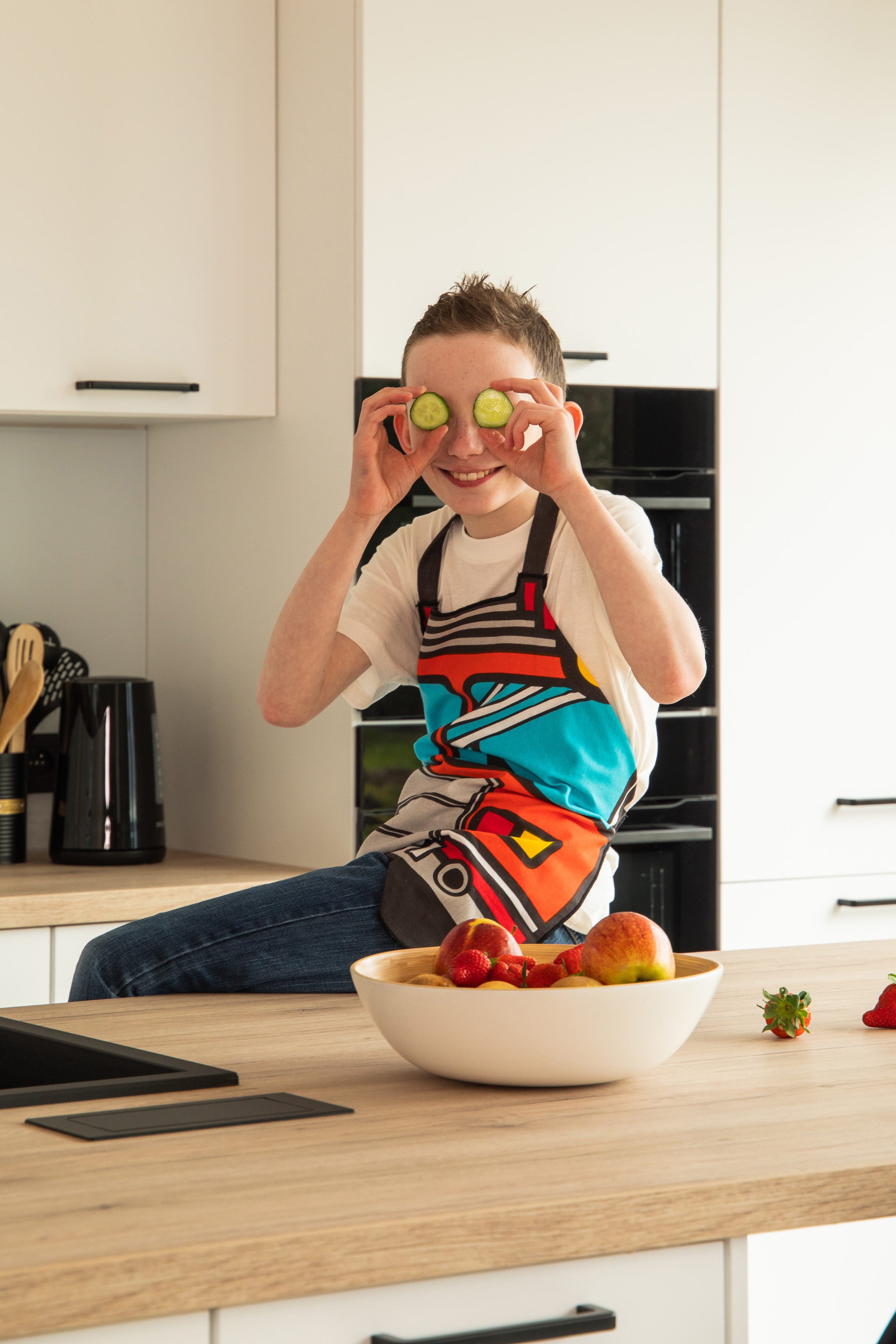 Kids apron HERO 60x55cm