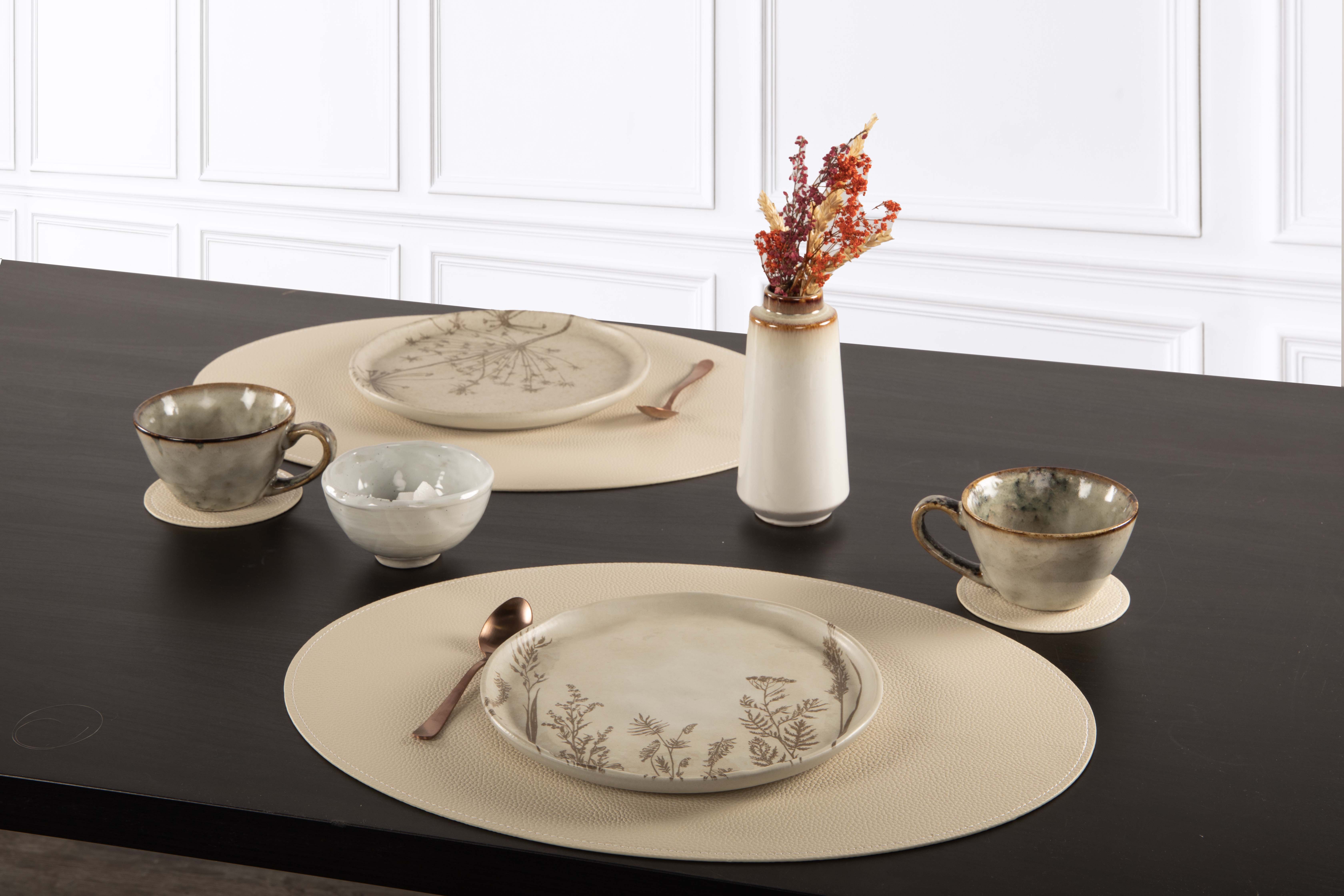 Placemat TRUDO - oval - vegan leather – 33x45 cm, cream