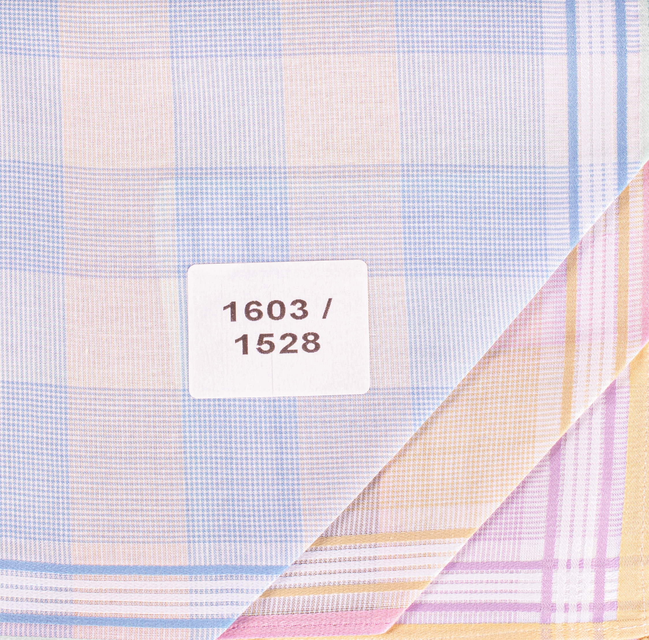 Ladies handkerchief   Vrac12