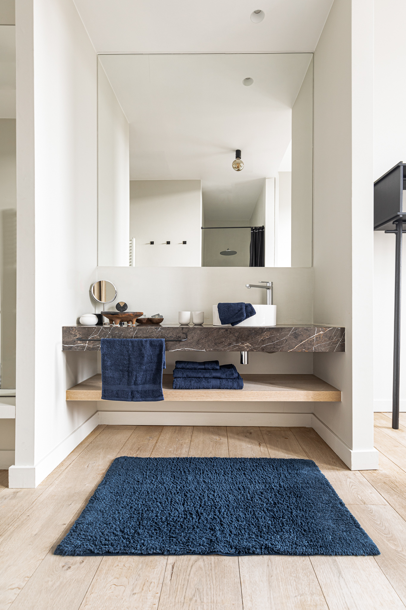 Bath carpet RIVA - cotton anti-slip, 60x100cm, insigna blue