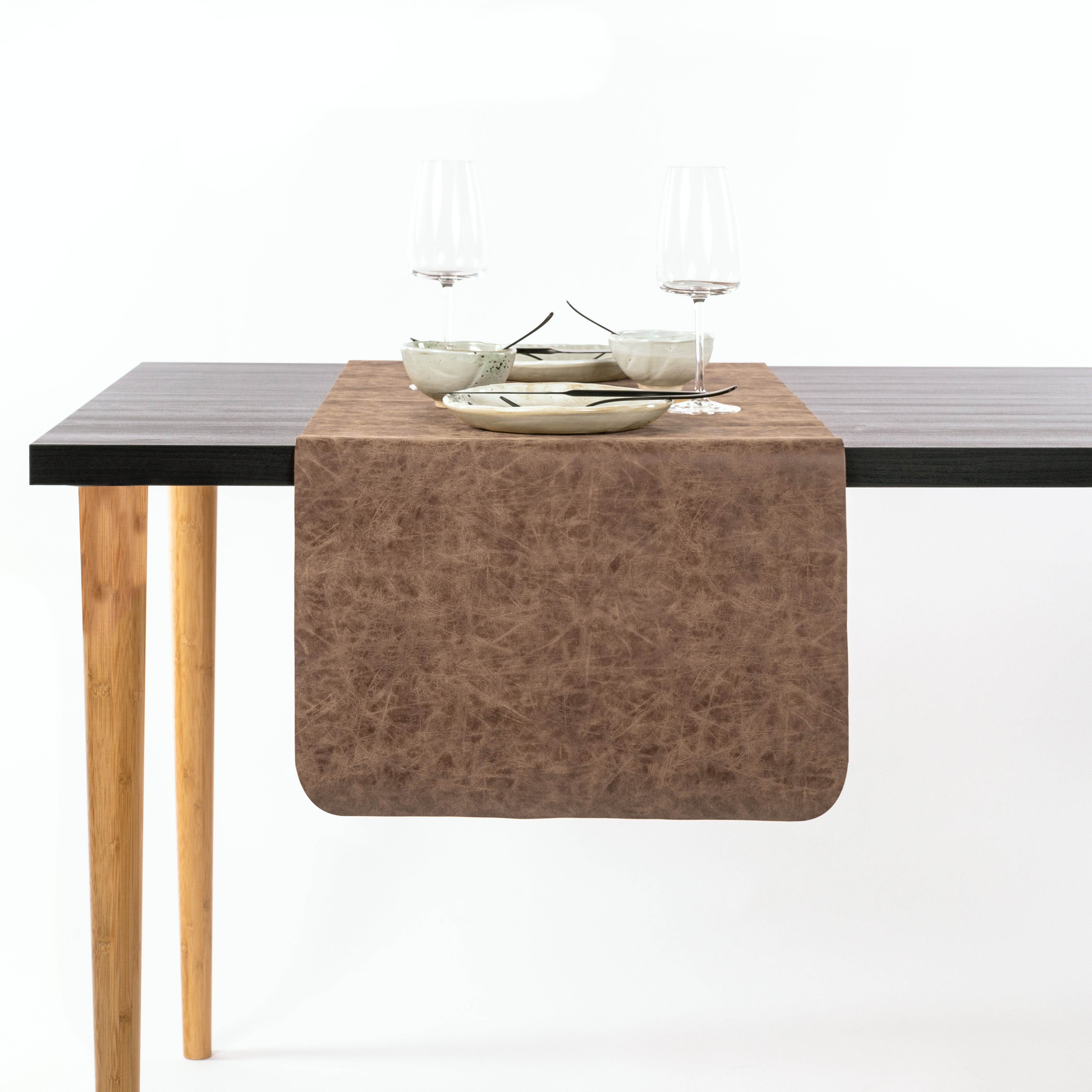 Chemin de table TRUMAN, 45x145 cm, coffee