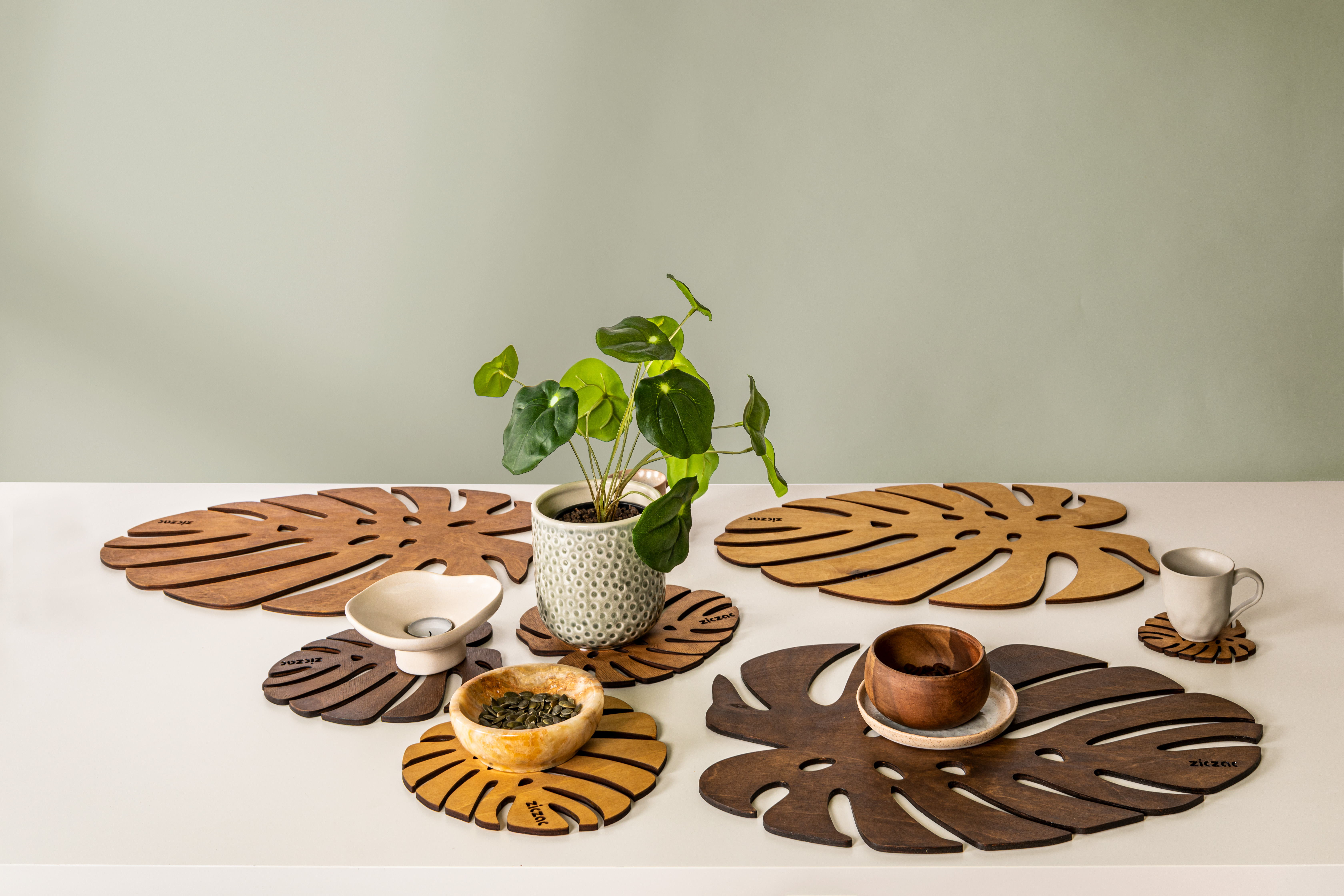 Trivet for pan BIRCH Monstera, 20x20cm, dark brown