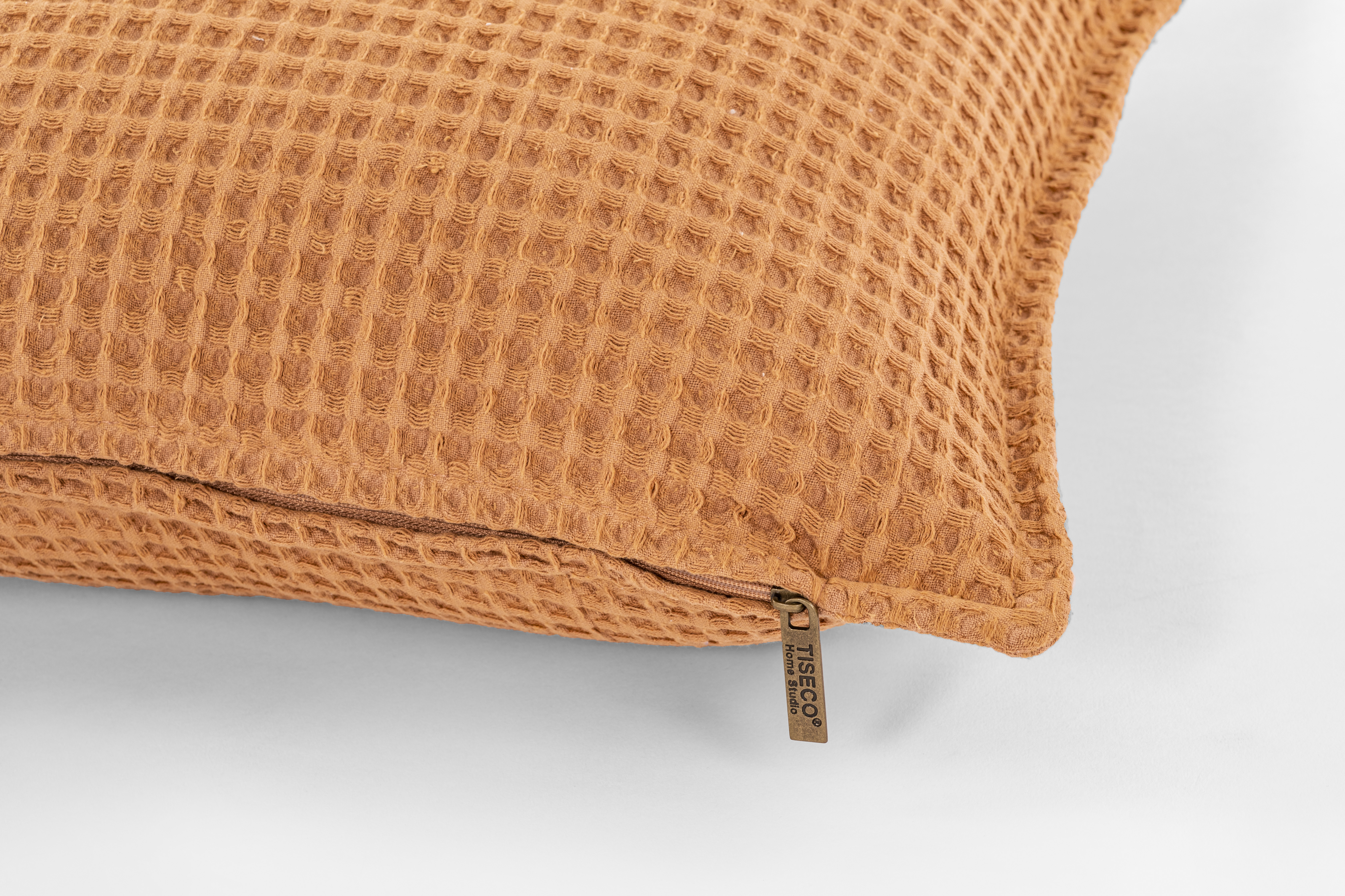 Cushion (filled) HONEYCOMB 45X45cm, indian tan