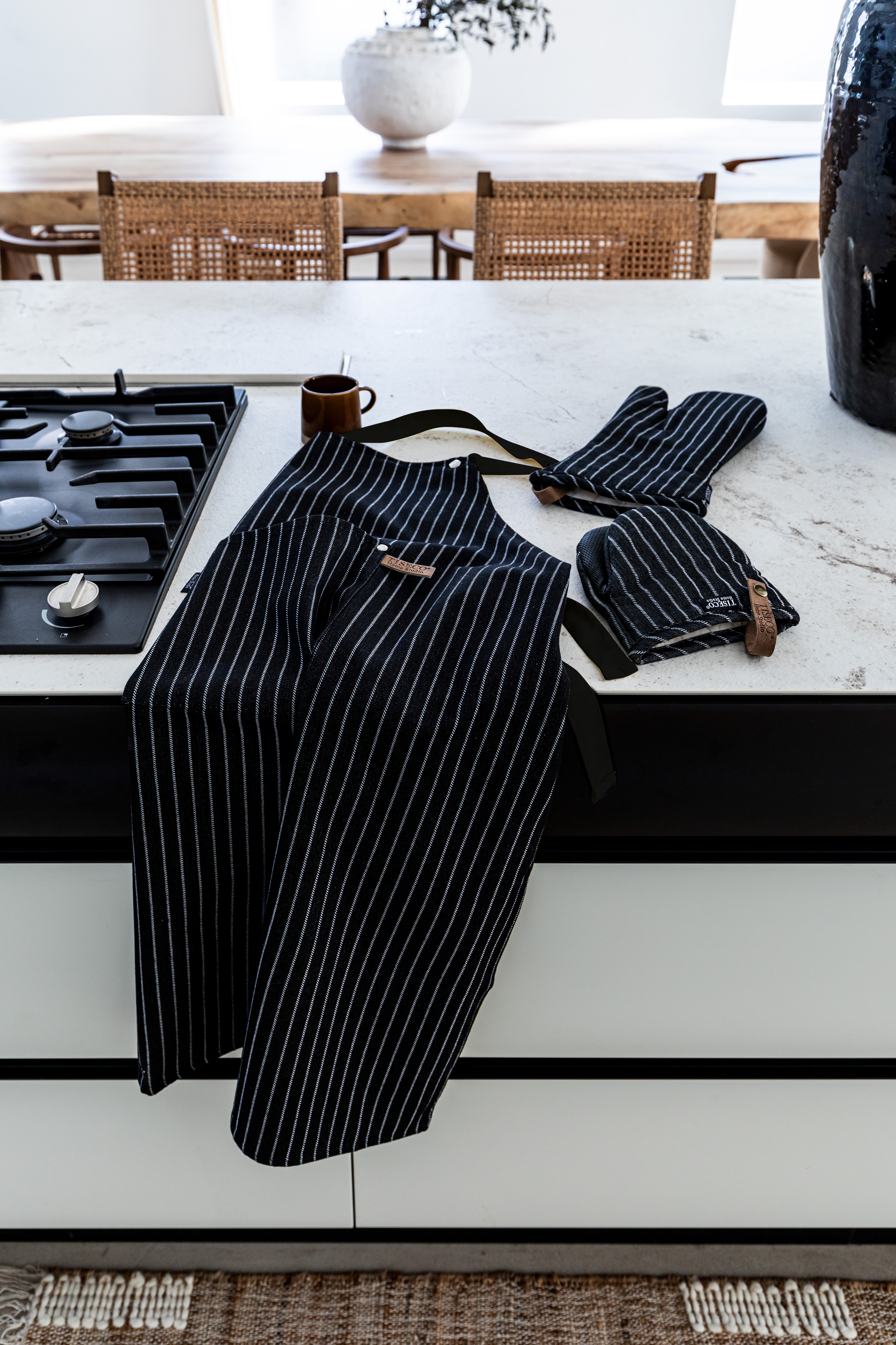 Ovenwant (1R + 1L) SHERLOCK STRIPE - 17x33 cm, zwart