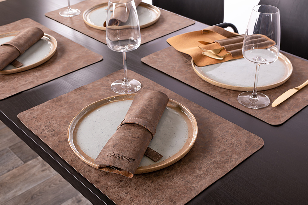 Placemat TRUMAN rectangular, 33x45 cm, double layer, taupe