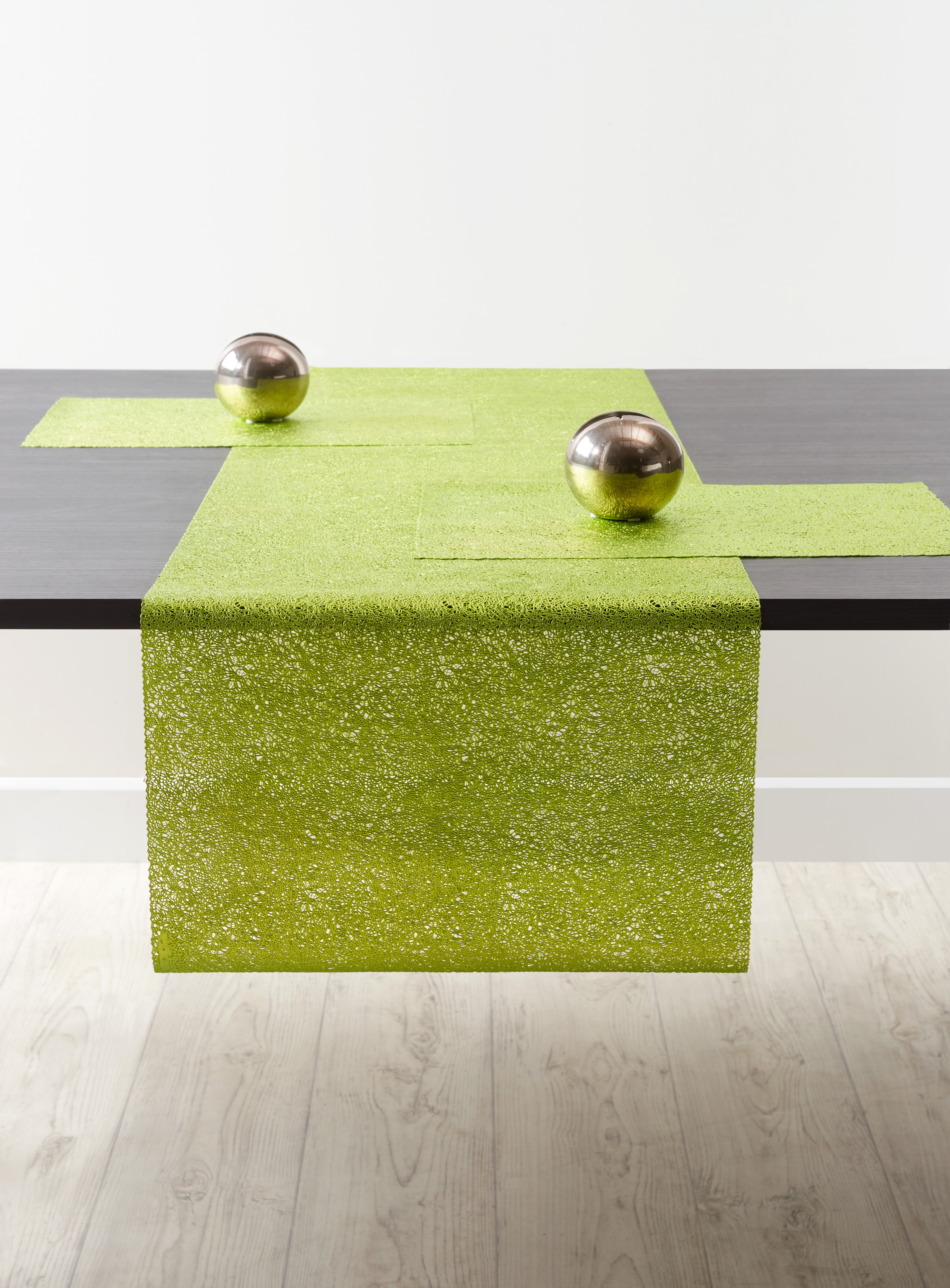 Chemin de table spaghetti, 45x150 cm, macaw green